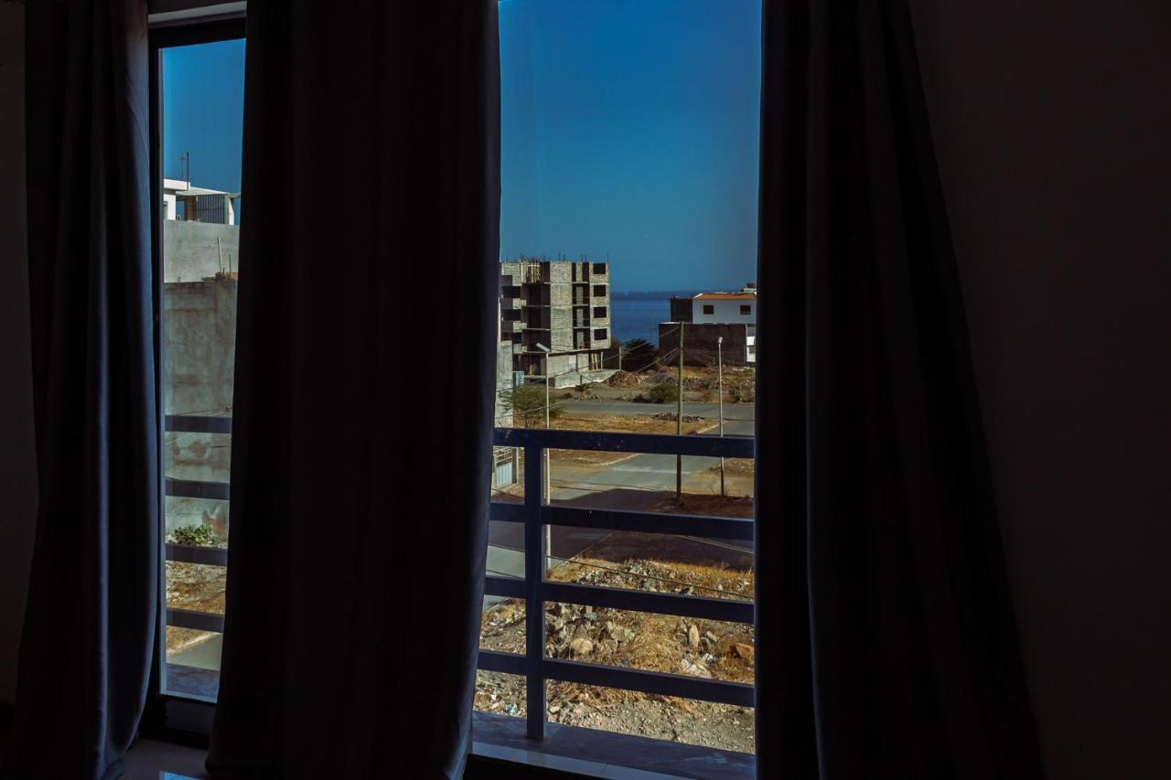 Beautiful And Brand New 2 Bedrooms Apartment/ Magnifico E Novo Apartamento T2 Praia Exterior photo
