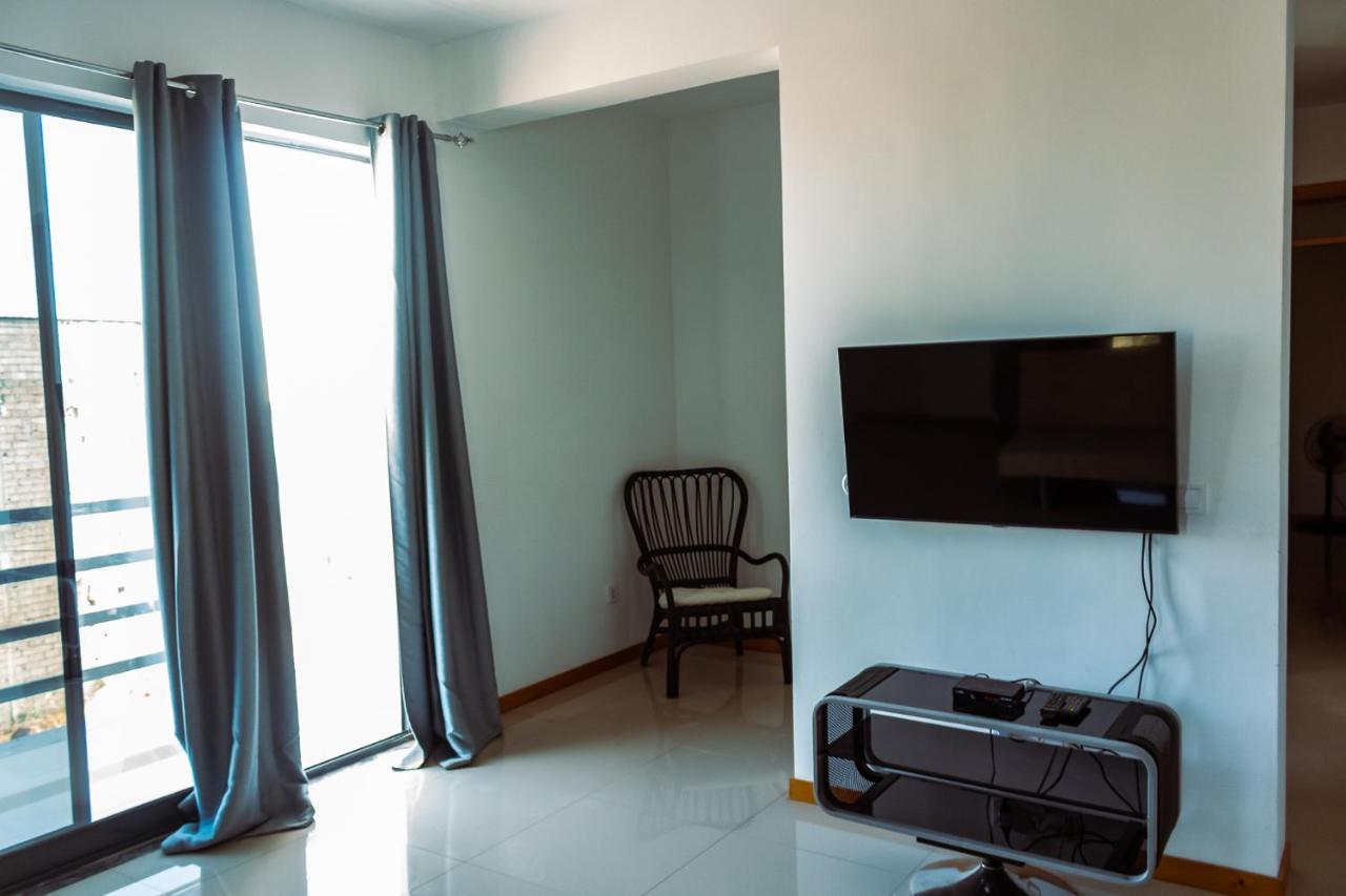 Beautiful And Brand New 2 Bedrooms Apartment/ Magnifico E Novo Apartamento T2 Praia Exterior photo